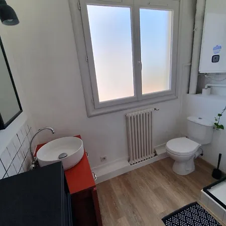 Bright T2 Of 45 M In Appartement Nantes